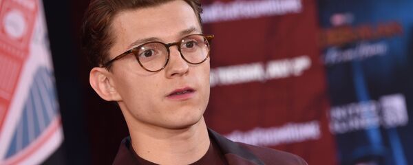 Tom Holland Tom Holland - Sputnik Türkiye
