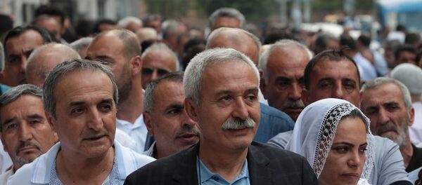 Görevden alınarak yerine kayyum atanan Diyarbakır Büyükşehir Belediye Başkanı Selçuk Mızraklı - Sputnik Türkiye