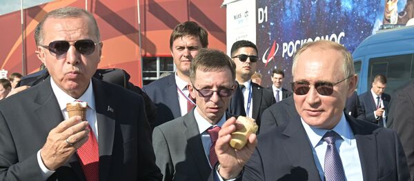 Türkiye Cumhurbaşkanı Recep Tayyip Erdoğan ve Rusya Devlet Başkanı Vladimir Putin Türkiye Cumhurbaşkanı Recep Tayyip Erdoğan ve Rusya Devlet Başkanı Vladimir Putin - Sputnik Türkiye