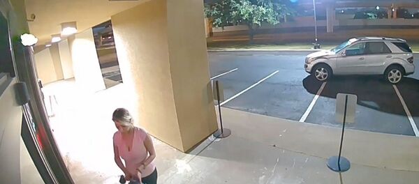 ABD polisi testere ile güzellik merkezini soyan kadını arıyor - Sputnik Türkiye