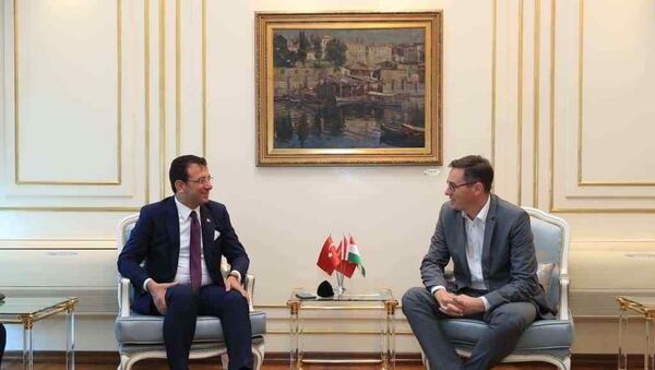 Macaristan’ın başkenti Budapeşte’nin belediye başkan adayı Gergely Karacsony ve  İstanbul Belediye Başkanı Ekrem İmamoğlu - Sputnik Türkiye