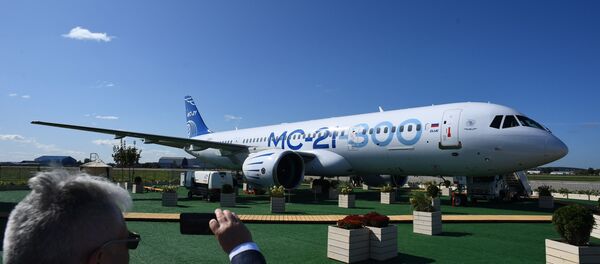 Rusya’nın orta menzilli yolcu uçağı MS-21 - Sputnik Türkiye