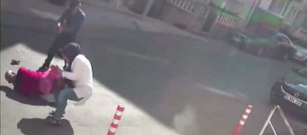 Birlikte yaşayan çifte sokakta silahlı saldırı: 1 ölü, 1 yaralı - Tekirdağ - Sputnik Türkiye