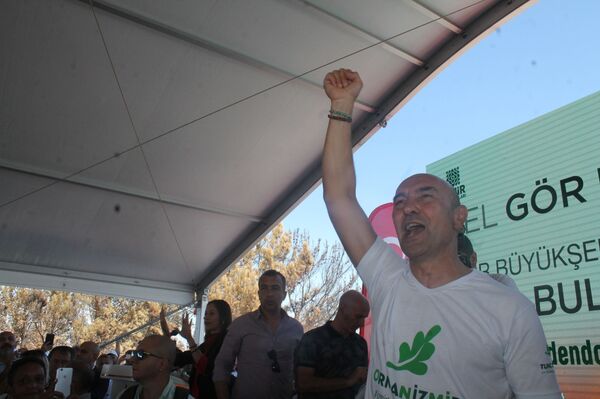 İzmir'de yanan ormanlar için bağış kampanyası başlatıldı İzmir'de yanan ormanlar için bağış kampanyası başlatıldı - Sputnik Türkiye