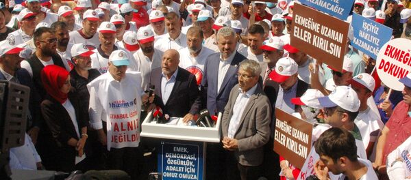 İşten çıkarılan İBB işçileri eylemde - Sputnik Türkiye