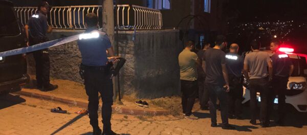 Tartıştığı oğlunu pompalı tüfekle vurdu Tartıştığı oğlunu pompalı tüfekle vurdu - Sputnik Türkiye