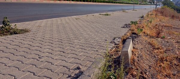 Sökülen kaldırım taşları - Sputnik Türkiye