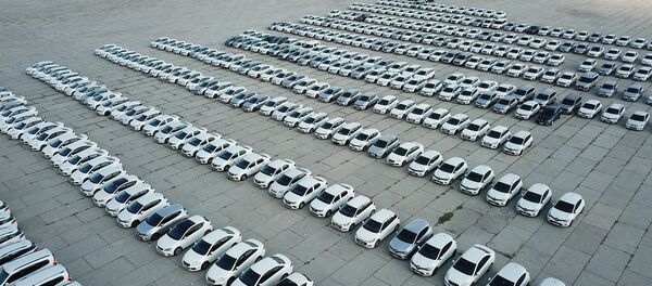 İBB’ye ait yüzlerce araç gece yarısı Yenikapı’ya getirildi - Sputnik Türkiye