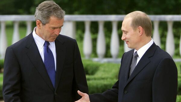 Vladimir Putin, George Bush - Sputnik Türkiye