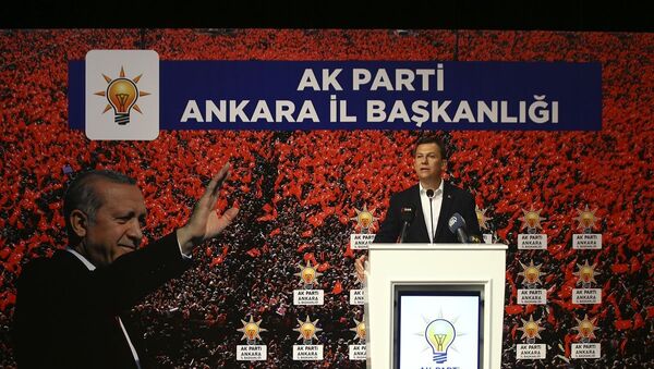 AK Parti Ankara İl Danışma Meclisi toplantısı, Mamak Necmettin Erbakan Kültür Merkezi'nde gerçekleşti. AK Parti Genel Sekreteri Fatih Şahin, toplantıya katılarak konuşma yaptı. - Sputnik Türkiye