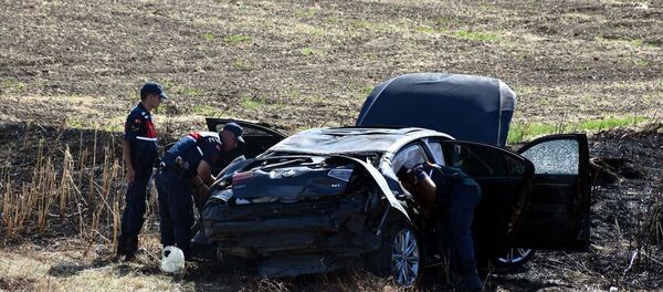 Vahap Seçer'in konvoyunda kaza - Sputnik Türkiye