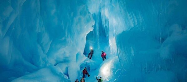 Antarktika'daki 'kayıp mağara' bulundu Antarktika'daki 'kayıp mağara' bulundu - Sputnik Türkiye