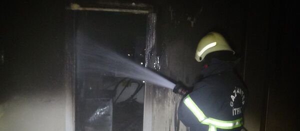 İçtiği sigara evi yaktı, yanarak ölmekten komşuları kurtardı - Sputnik Türkiye