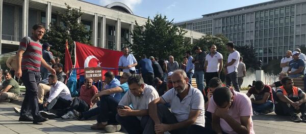 İstanbul Büyükşehir Belediyesi (İBB) önündeki eylem - Sputnik Türkiye