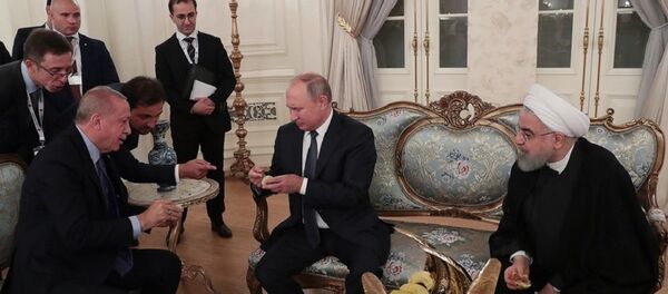 Vladimir Putin - Recep Tayyip Erdoğan - Hasan Ruhani - incir - Sputnik Türkiye