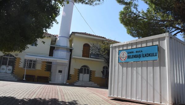 İnşaatı bitmeyen okul - Sputnik Türkiye