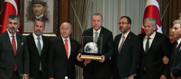 Cumhurbaşkanı Erdoğan, TFF Yönetim Kurulunu kabul etti - Sputnik Türkiye