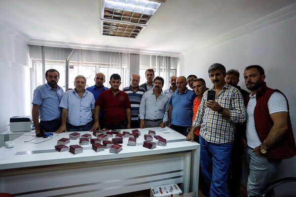 3 bin dolar maaş vaadi ile yüzlerce işçiyi dolandırdılar - Sputnik Türkiye