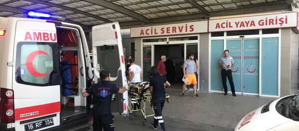 Bursa'da hastaneye dişini çektirmek için gelen bir genç tarafından bıçakla yaralanan diş hekimi tedavi altına alındı. - Sputnik Türkiye