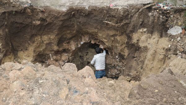 Kırklareli'nin Pınarhisar ilçesinde bir inşaatın temel kazısında Osmanlı döneminde yapıldığı değerlendirilen tünel bulundu. - Sputnik Türkiye