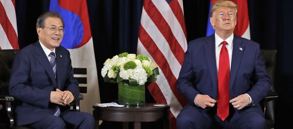 Trump, Moon Jae-in - Sputnik Türkiye