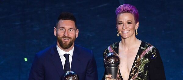  Lionel Messi ve Megan Rapinoe  - Sputnik Türkiye