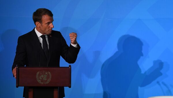 Fransa Cumhurbaşkanı Emmanuel Macron, BM İklim Zirvesi'nde konuştu. - Sputnik Türkiye