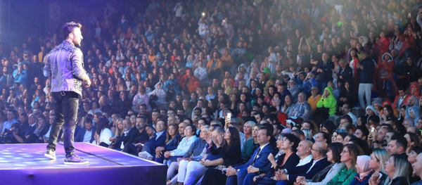 İmamoğlu ile Soyer, Tarkan konserinde - Sputnik Türkiye