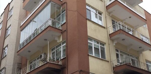 Kayınpederinin bıçakladığı damat, ayrı yaşadığı eşinin kaldığı evi ateşe verdi - Sputnik Türkiye