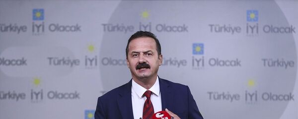 İYİ Parti Sözcüsü Yavuz Ağıralioğlu, partisinin Başkanlık Divanı Toplantısı'nın ardından gazetecilere açıklama yaptı. - Sputnik Türkiye