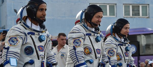 Birleşik Arap Emirlikleri’nin (BAE) ilk astronotu olan Hazza El Mansouri’nin yanı sıra Rusya’dan kozmonot Oleg Skripoçka ile ABD’den astronot Jessica Meir’i taşıyan Soyuz MS-15 uzay kapsülü Kazakistan’ın Baykonur Uzay Üssü’nden fırlatıldı. - Sputnik Türkiye