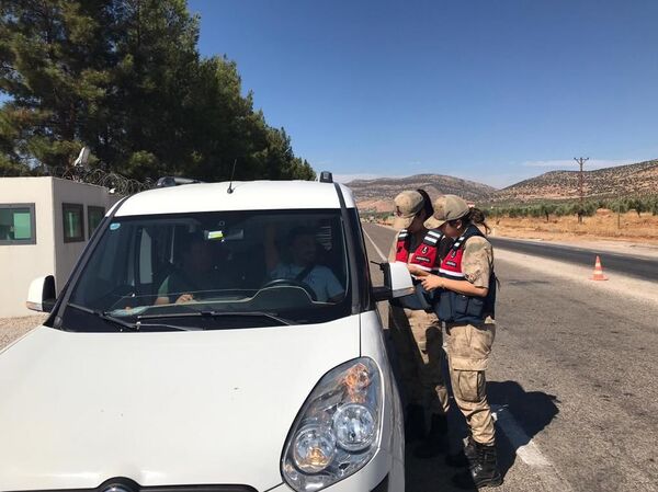 Dumansız Araç Uygulaması’nda 5 bin 63 araç sürücüsüne ceza uygulandı - Sputnik Türkiye