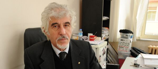 Çanakkale Onsekiz Mart Üniversitesi'nden (ÇOMÜ) emekli Prof. Dr. Doğan Perinçek - Sputnik Türkiye