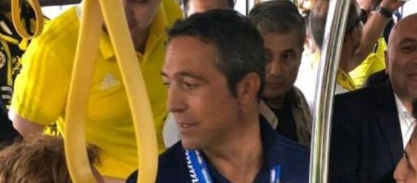 Ali Koç metrobüs - Sputnik Türkiye