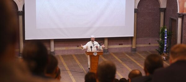 Nevşehir'de din görevlileriyle bir araya gelen Ali Erbaş - Sputnik Türkiye