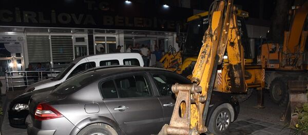 Belediye başkanının makam aracına haciz konuldu - Sputnik Türkiye