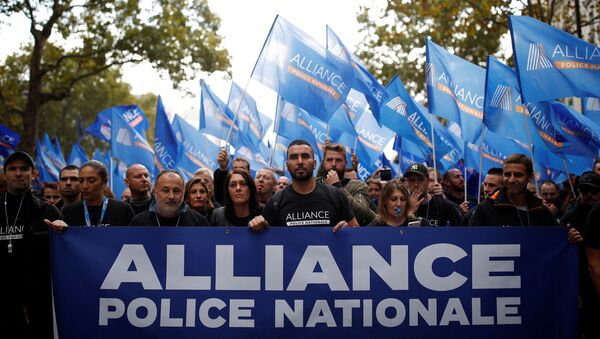 Paris'te polisler gösteri düzenledi - Sputnik Türkiye