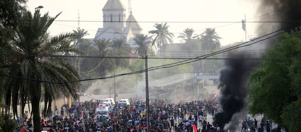 Irak'ın başkenti Bağdat'ta hükümete karşı işsizlik ve yolsuzluk protestoları - Sputnik Türkiye