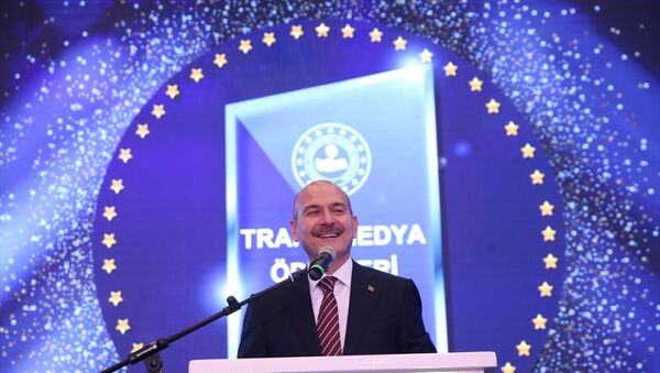 İçişleri Bakanı Süleyman Soylu, Trafik Güvenliği Televizyon Ödülleri Yarışma Programına katıldı. - Sputnik Türkiye