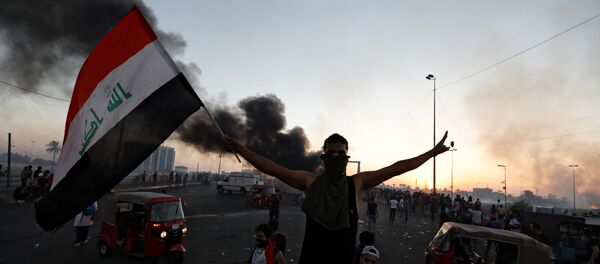 Irak'ın başkenti Bağdat'ta yeniden başlayan gösteriler - Sputnik Türkiye