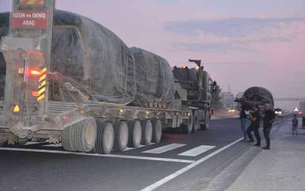 Akçakale Tel Abyad sınırına tank ve obüsler gönderildi - Sputnik Türkiye