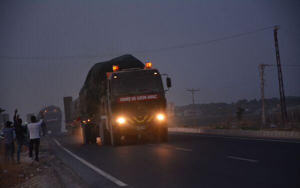 Akçakale Tel Abyad sınırına tank ve obüsler gönderildi - Sputnik Türkiye