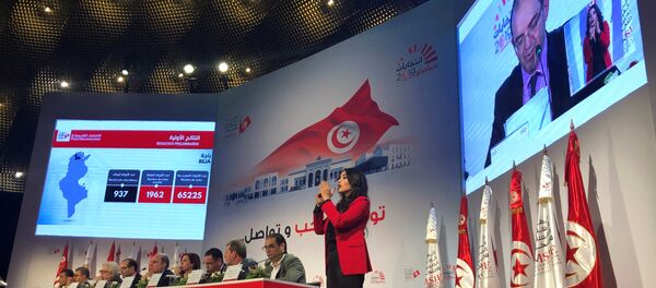 Tunus'ta pazar günü gerçekleştirilen parlamento seçimlerinin resmi sonuçlarına göre Nahda Hareketi, 52 milletvekili çıkararak birinci oldu - Sputnik Türkiye