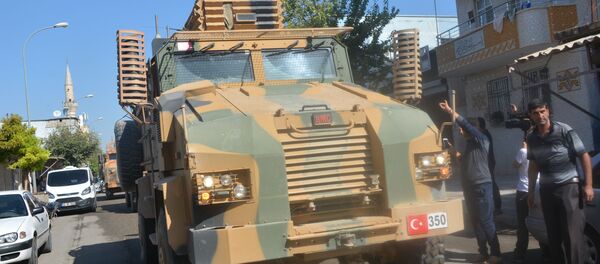 Akçakale'deki Türk askeri araçları. - Sputnik Türkiye