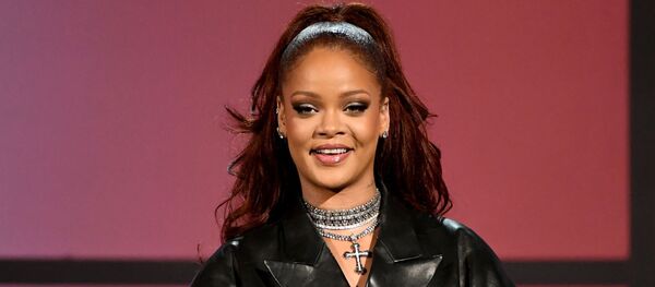 Rihanna 2019 BET Ödüllerinde  - Sputnik Türkiye