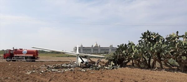 Antalya'da sivil eğitim uçağı düştü - Sputnik Türkiye