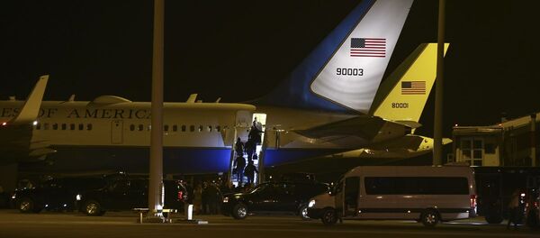 Pence ile Pompeo, Türkiye'den ayrıldı Pence ile Pompeo, Türkiye'den ayrıldı - Sputnik Türkiye