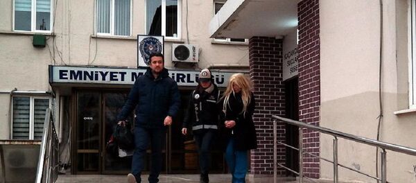 Arzu Mertkil, Ponzi Arzu - Sputnik Türkiye