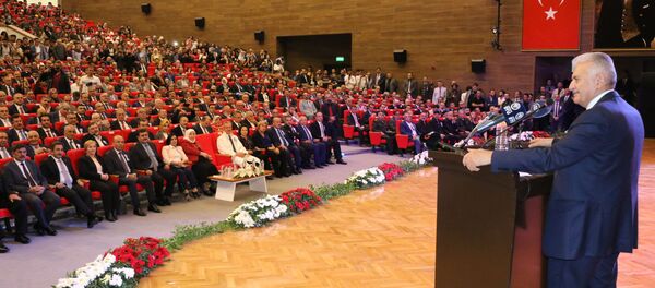 Binali Yıldırım Binali Yıldırım - Sputnik Türkiye