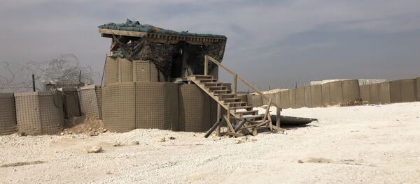 ABD'li askerlerin terkettikleri Menbiç'teki hava üssü - Sputnik Türkiye